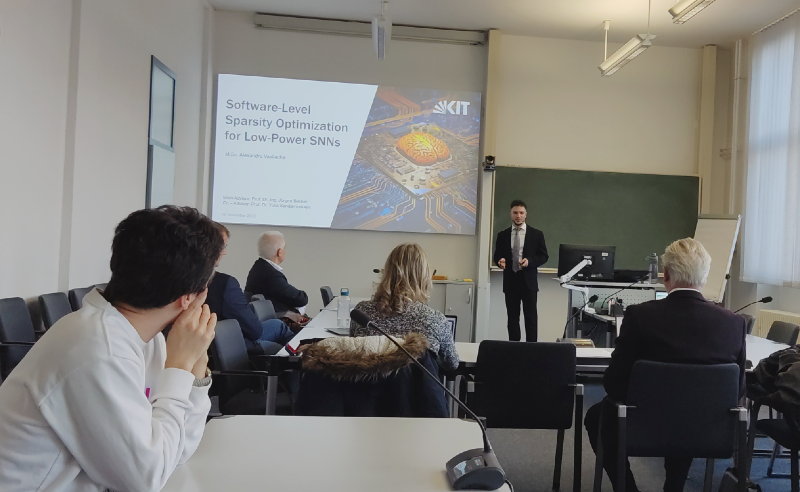 <Text wird generiert, bitte warten...>