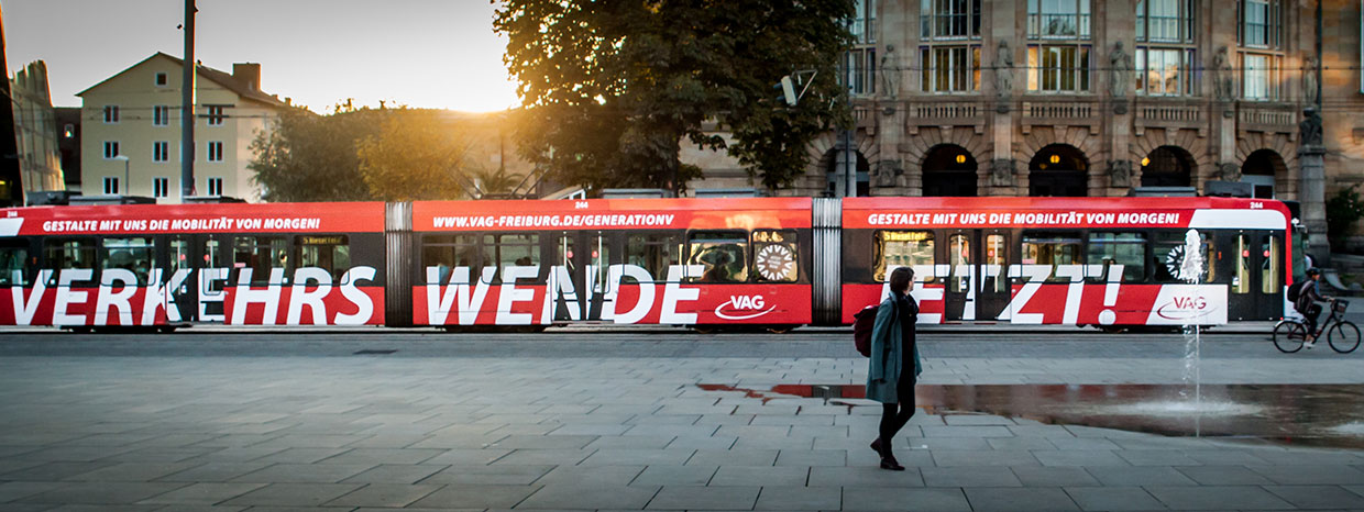 <Text wird generiert, bitte warten...>